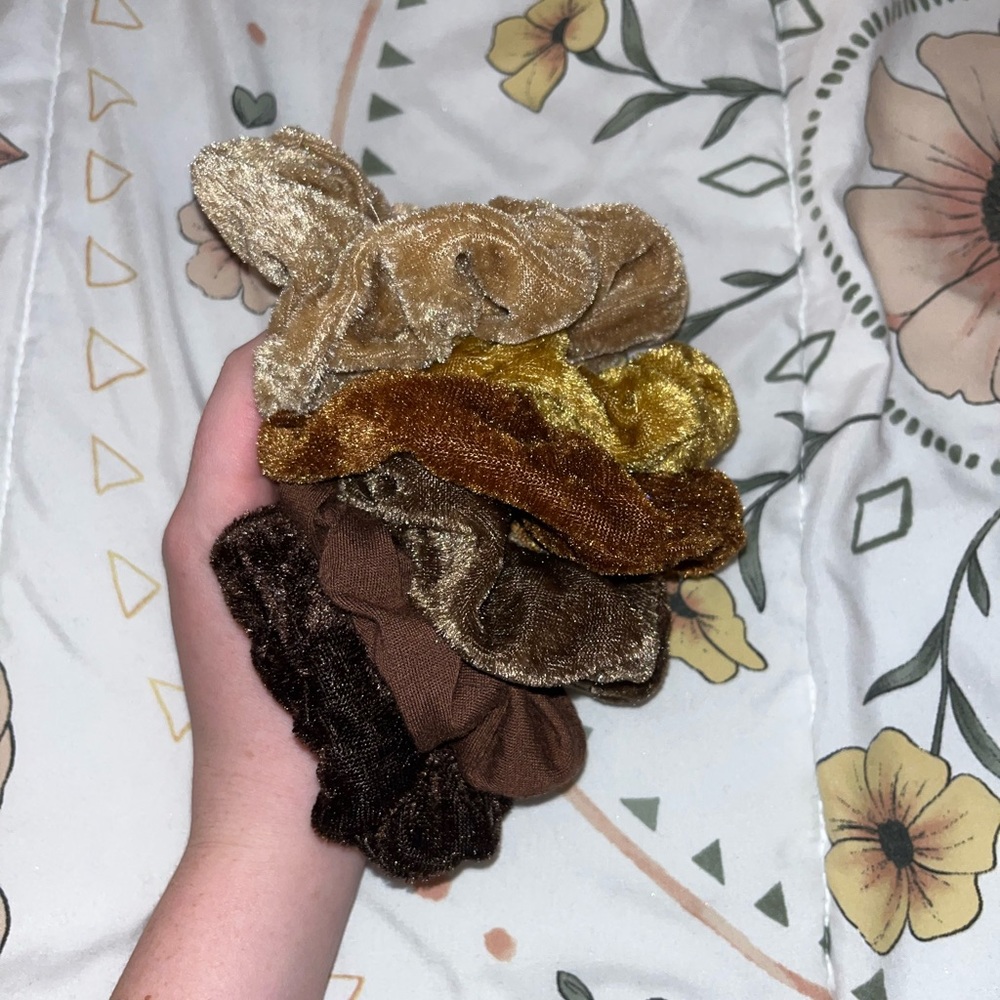 Brown Scrunchie Pack